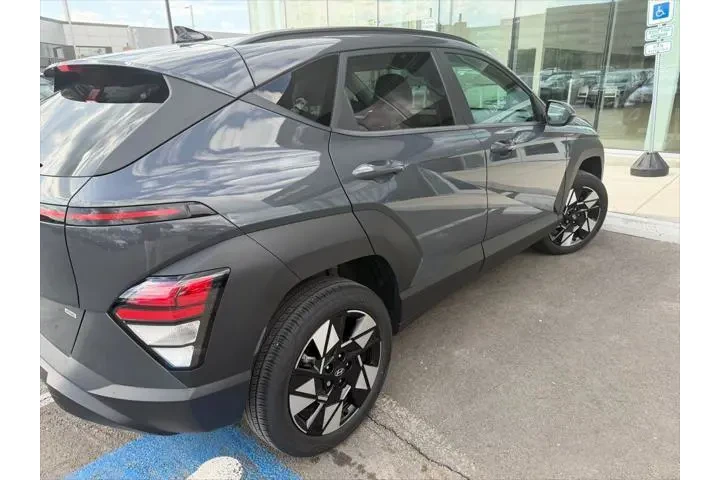 $21866 : Hyundai KONA 2024 AWD SEL 4d image 4