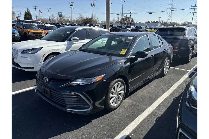$27448 : Toyota Camry 2024 AWD LE 4dr image 1