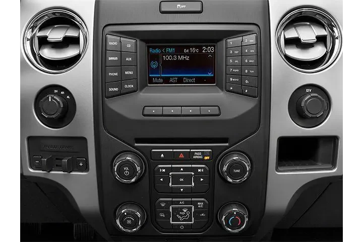 $17225 : Ford F-150 2013 4x2 STX 4dr image 9