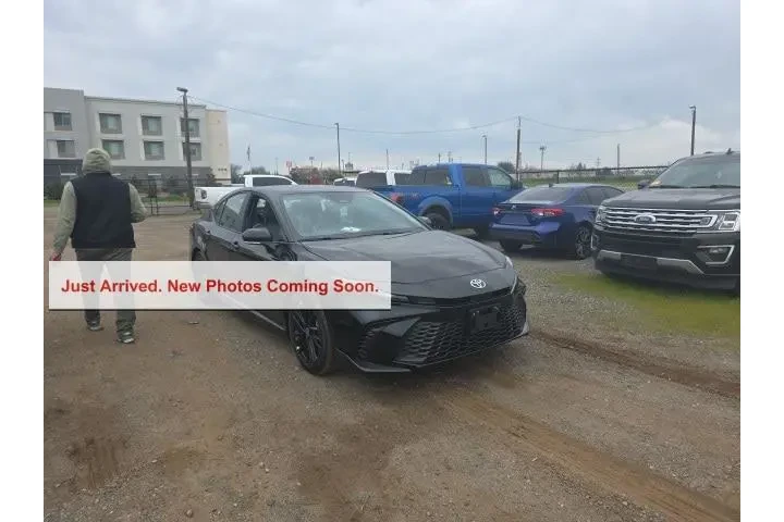 $37900 : Toyota Camry 2026 SE 4dr Sed image 1