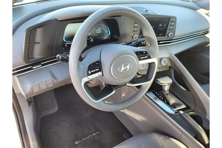 $20543 : Hyundai ELANTRA 2025 SE 4dr image 9