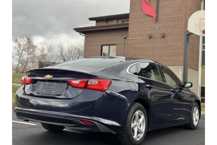 $8999 : 2018 Malibu LS image 7