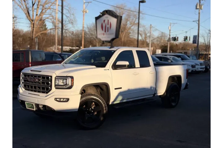 $21995 : 2018 GMC Sierra 1500 image 1