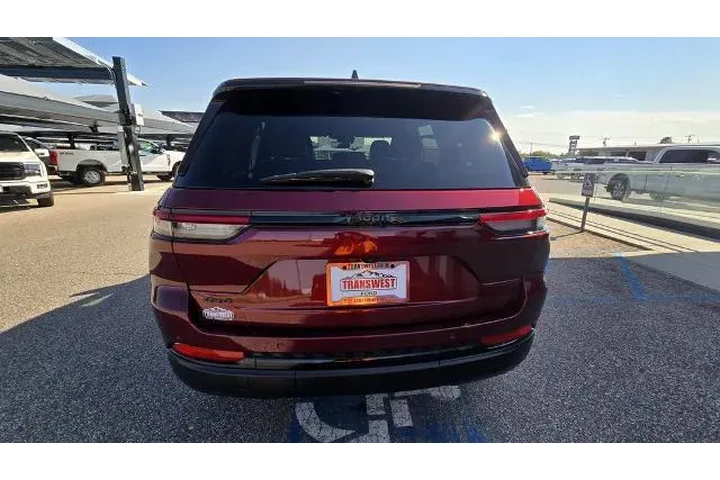 $31991 : Jeep Grand Cherokee 2024 4x4 image 8