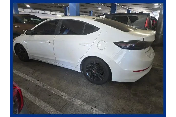 $13935 : Hyundai ELANTRA 2018 Value E image 3