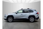 $25848 : Toyota RAV4 2021 XLE Premium thumbnail