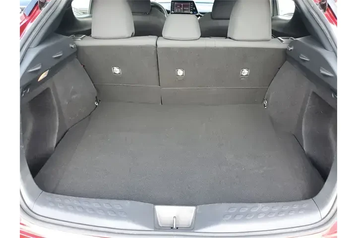 $15990 : Toyota C-HR 2019 XLE 4dr Cro image 5