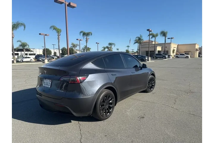 $35328 : Tesla Model Y 2024 AWD Long image 8