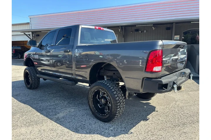 2018 RAM 2500 TRADESMAN image 4