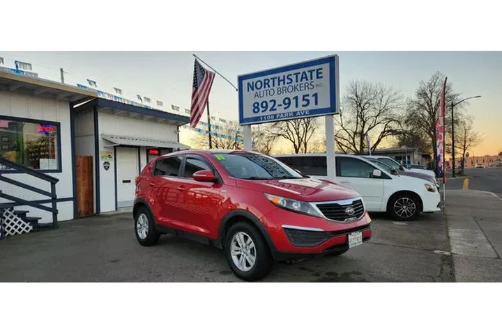 $6995 : 2011 Sportage image 1