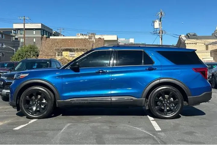 $31900 : Ford Explorer 2023 ST-Line 4 image 7