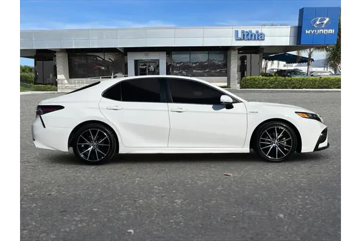 $20999 : Toyota Camry Hybrid 2021 SE image 9