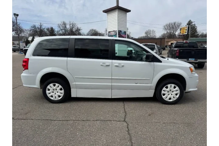 $14990 : 2015 Grand Caravan SE image 6