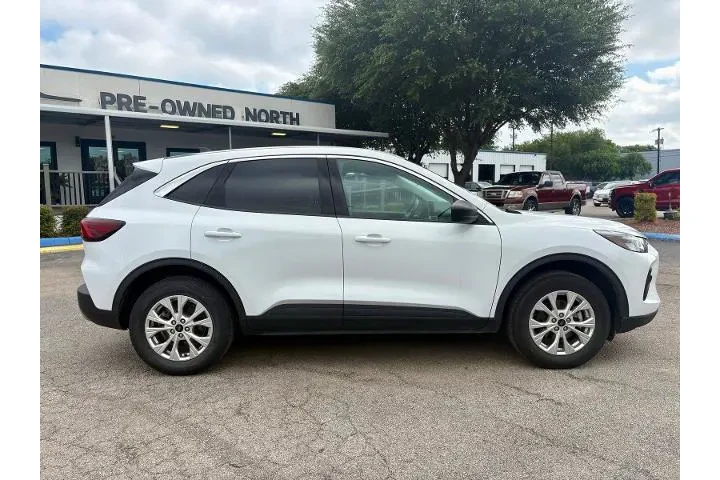$20773 : Ford Escape 2024 AWD Active image 10