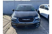 $25277 : Chrysler Pacifica 2024 Touri thumbnail