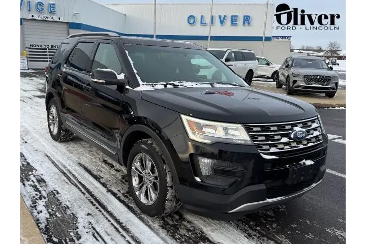 $7900 : Ford Explorer 2016 AWD XLT 4 image 1