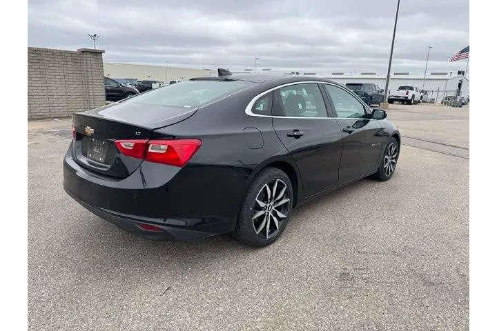 $16982 : Chevrolet Malibu 2018 LT 4dr image 7