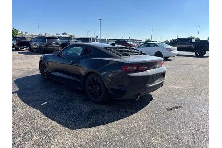 $26982 : Chevrolet Camaro 2021 LS 2dr image 5