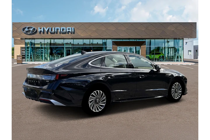 $33900 : Hyundai SONATA Hybrid 2026 L image 8