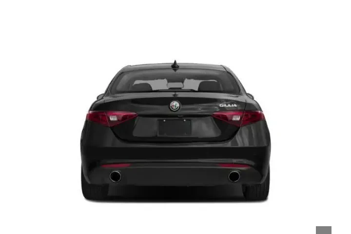 $15990 : Alfa Romeo Giulia 2019 Base image 8