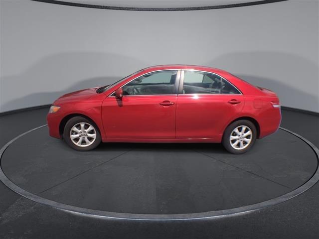 $11000 : PRE-OWNED 2011 TOYOTA CAMRY LE image 5