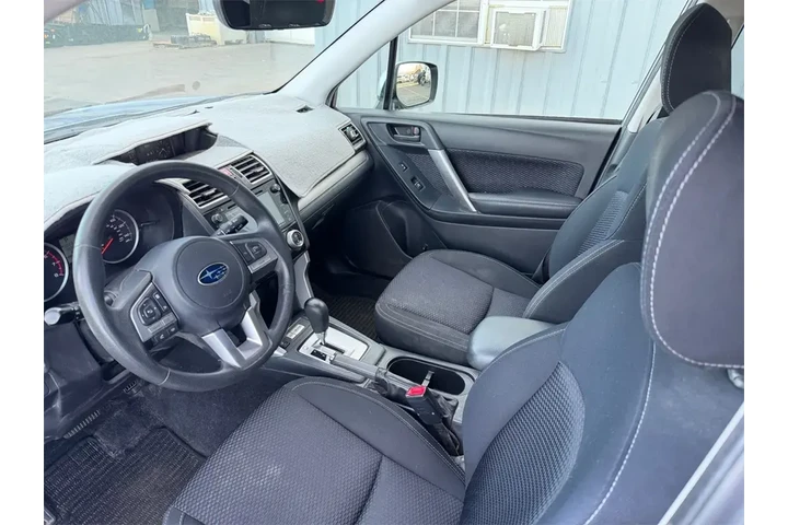 $17500 : Subaru Forester 2017 AWD 2.5 image 4