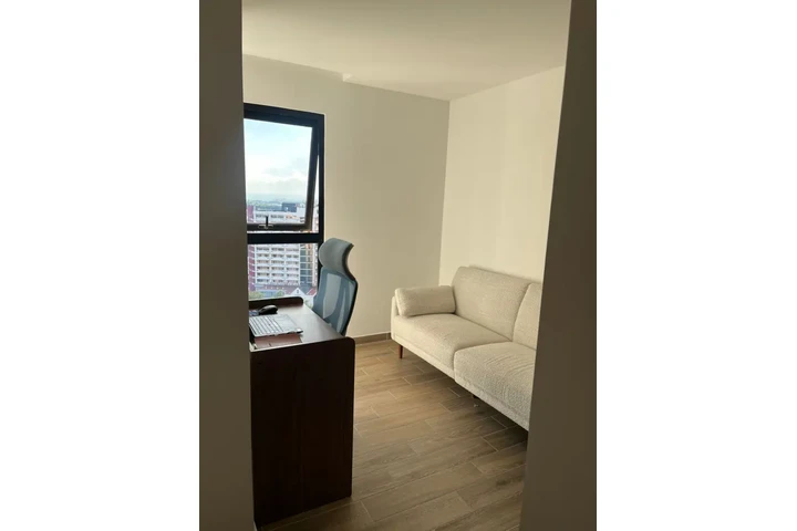$1 : Venta de apartamento en Z.14 image 3