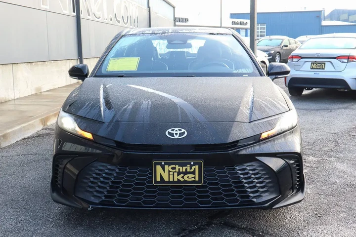 $25988 : 2025 Camry SE image 2