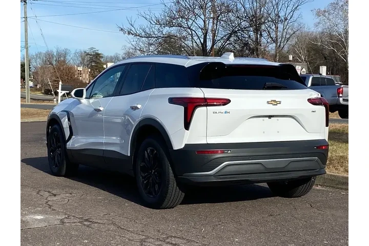 $31200 : Chevrolet Blazer EV 2024 AWD image 4