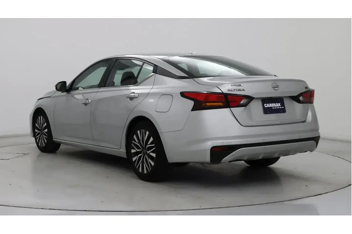 $18998 : Nissan Altima 2023 2.5 SV 4d image 2