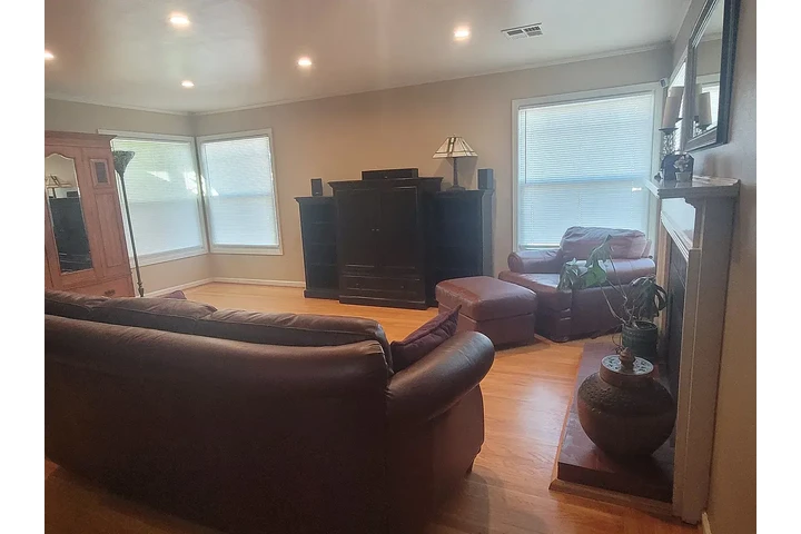 $1600 : Affordable Homes In San Jose image 5