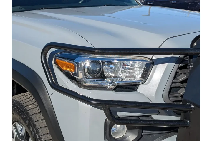 $33100 : Toyota Tacoma 2021 4x4 TRD S image 9