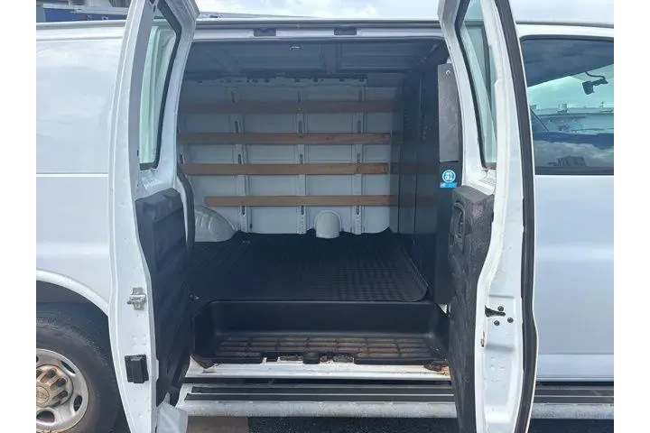 $26888 : Chevrolet Express 2023 2500 image 8