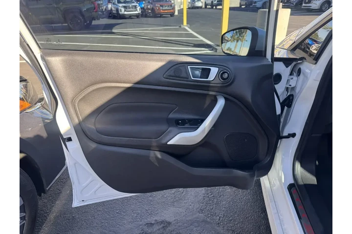 $13161 : Ford Fiesta 2018 ST 4dr Hatc image 7