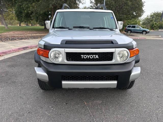 $15995 : 2007 FJ Cruiser image 3