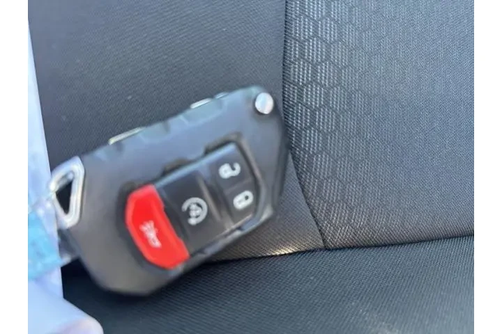 $32700 : Jeep Wrangler Unlimited 2022 image 7