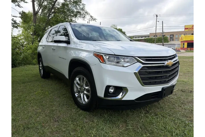 $22495 : 2019 Traverse LT Leather image 3