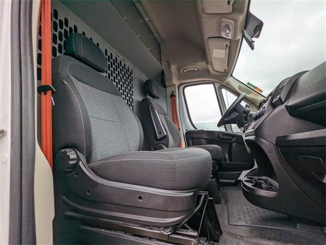 $35750 : 2018 ProMaster Cargo Van image 3