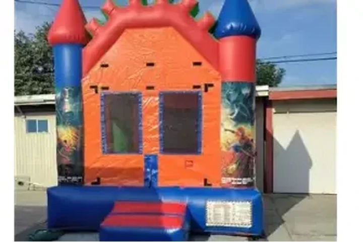 SILLAS Y MESAS DE RENTA image 8