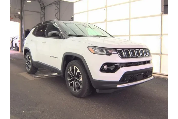 $22493 : Jeep Compass 2023 4x4 Limite image 4