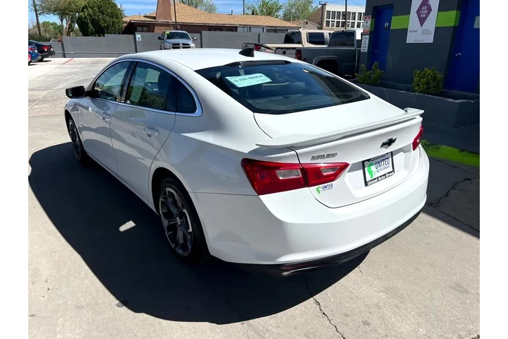 2019 Malibu RS image 7