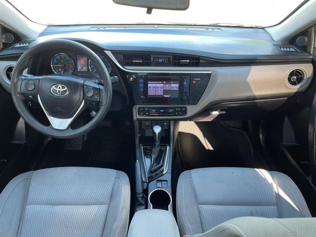 $11500 : Toyota Corolla Le sedan image 3