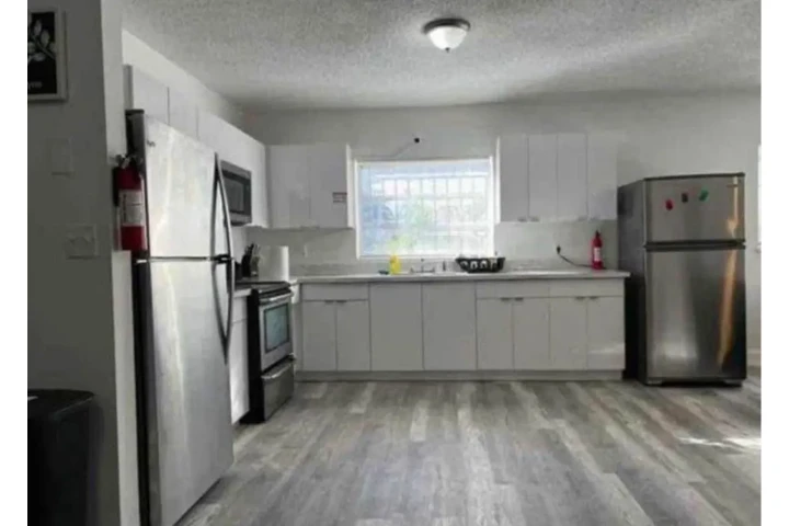 $600 : CAMA EN CUARTO COMPARTIDO image 1