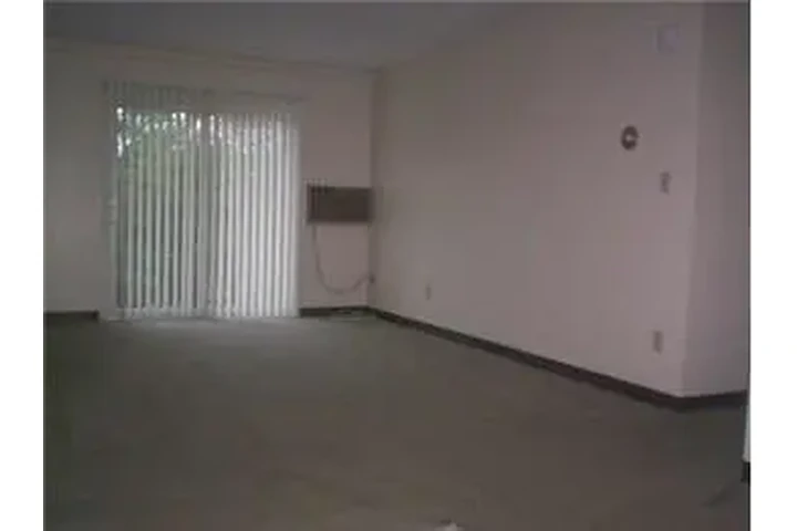 $2095 : Rental property with 2 bedro image 2