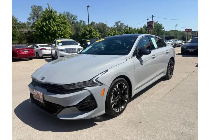 $14950 : 2021 K5 GT-Line image 2
