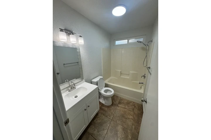 $1200 : Renta Listo 3 Bedroom 🏠 image 4