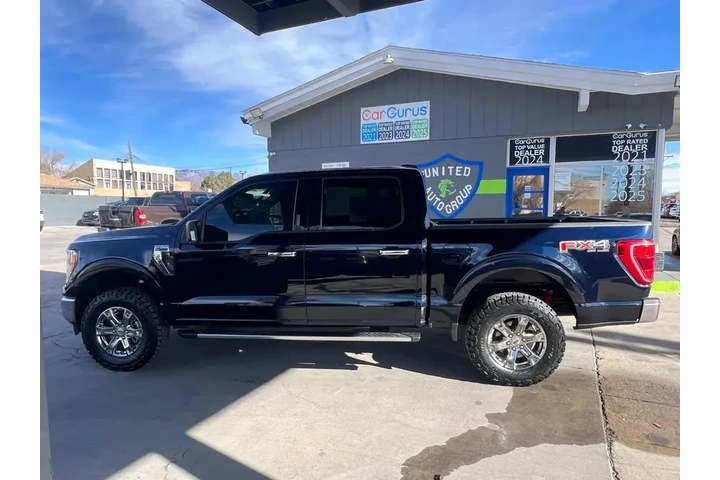 2022 F-150 XLT SuperCrew 5.5- image 8