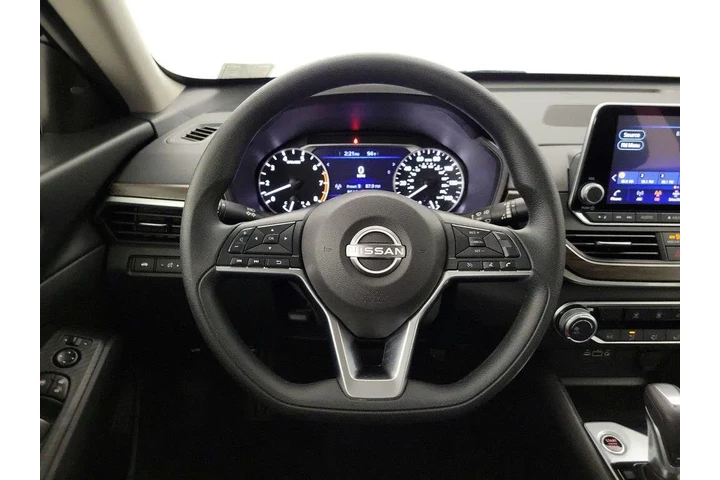 $20998 : Nissan Altima 2025 2.5 SV 4d image 10