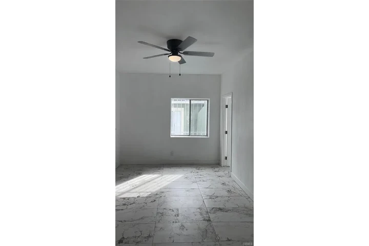 $3800 : Casa de Renta Remodelada image 4