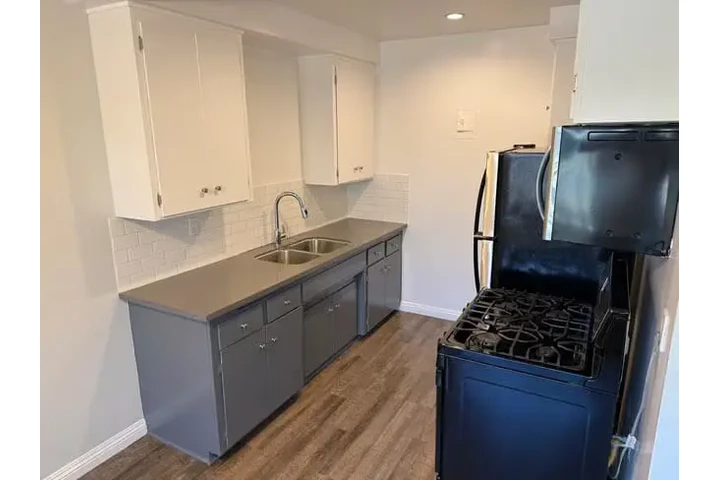 $1100 : Moderno Apto en Los Ángeles image 2